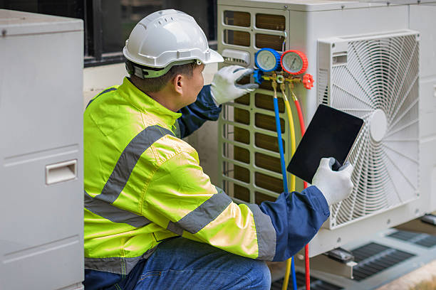Professional Hvac Installation technician working in Vandalia, OH